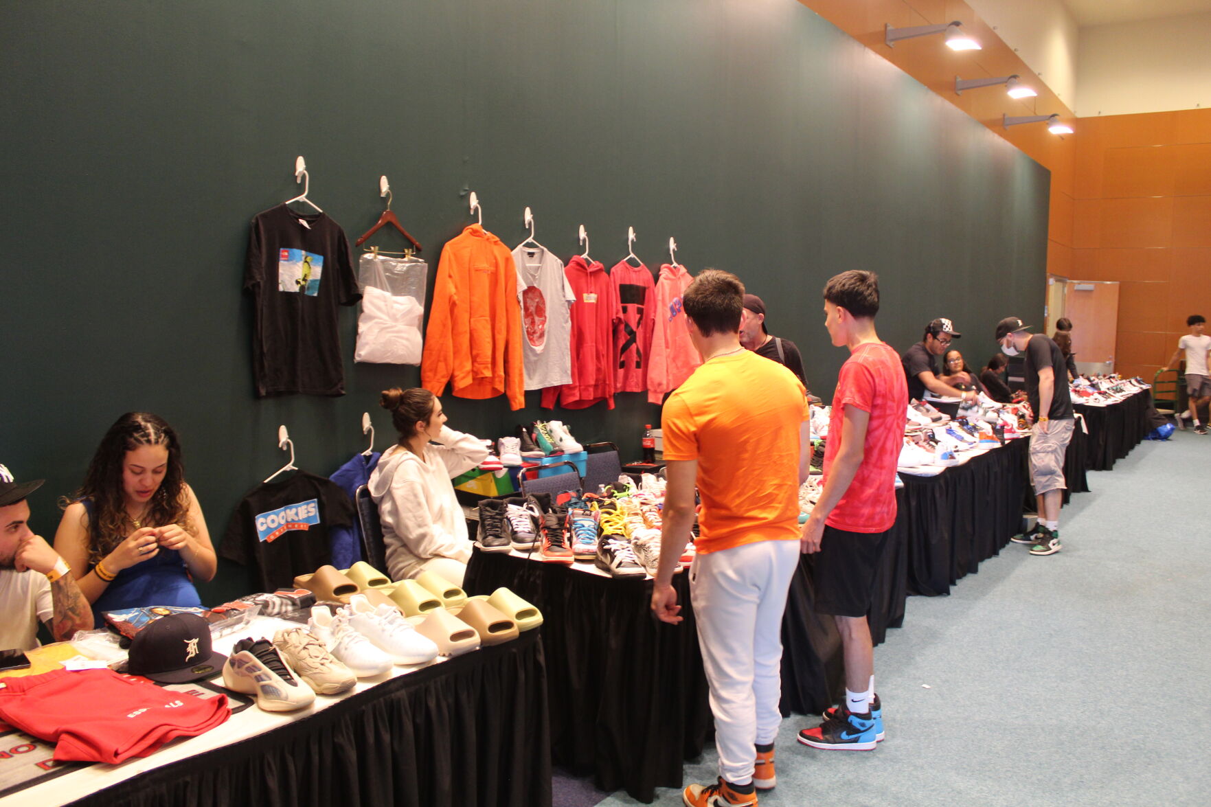 Jus Nice Sneaker Convention in Wildwood5401.JPG
